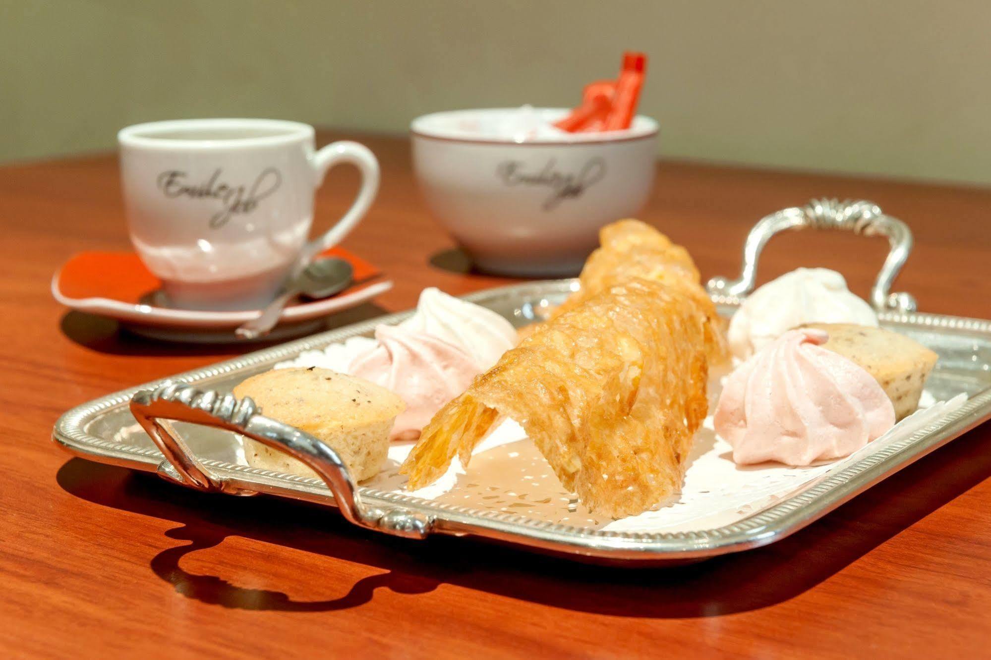 Hotel Restaurant Emile Job Montmerle-sur-Saone Ngoại thất bức ảnh