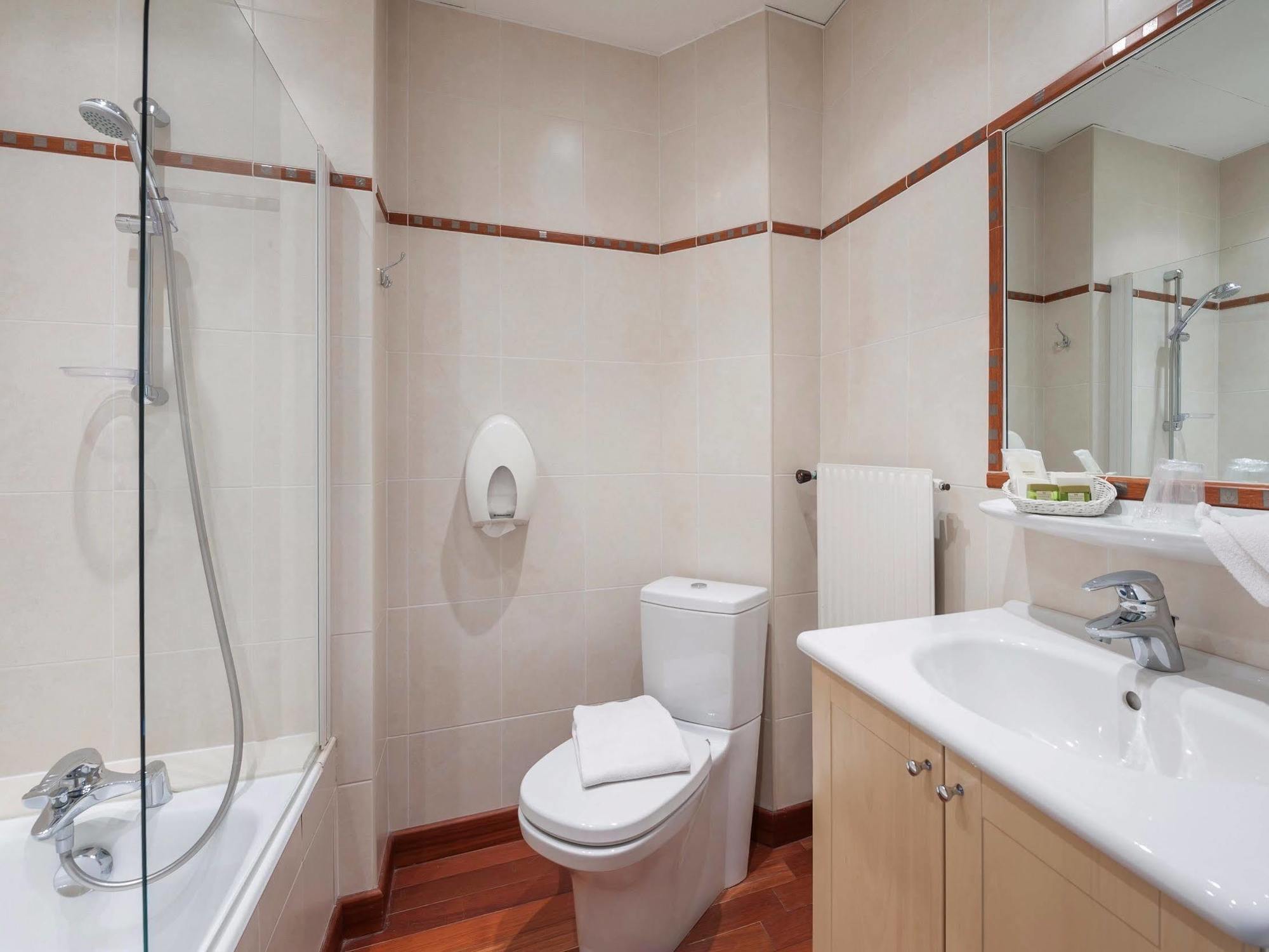 Hotel Restaurant Emile Job Montmerle-sur-Saone Ngoại thất bức ảnh